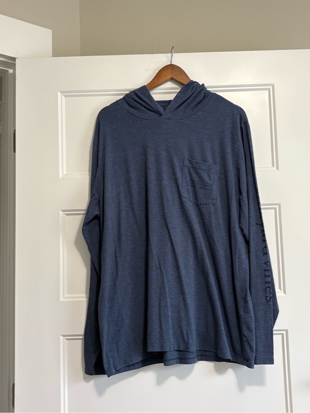 Vineyard Vines Men's Gray Edgartown Hoodie Sweatshirt
Size XL